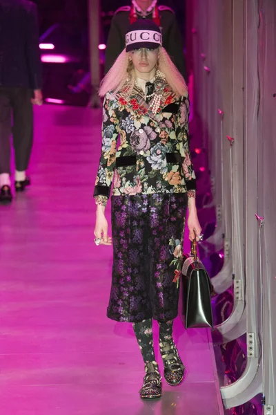 Look 115